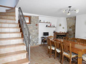 16-beautiful-villa-with-garde-and-terraces-for-sale-abruzzo-colledimezzo