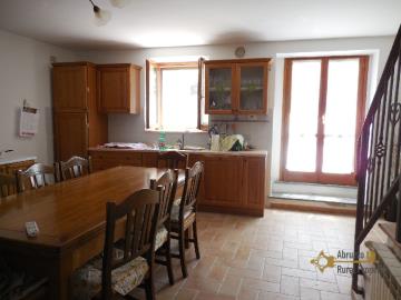 19-beautiful-villa-with-garde-and-terraces-for-sale-abruzzo-colledimezzo