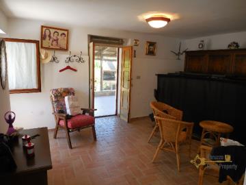 25-beautiful-villa-with-garde-and-terraces-for-sale-abruzzo-colledimezzo