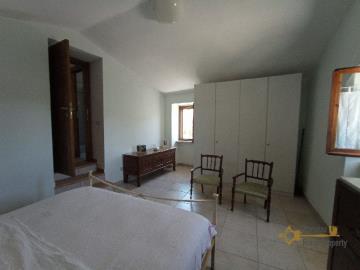 35-beautiful-villa-with-garde-and-terraces-for-sale-abruzzo-colledimezzo