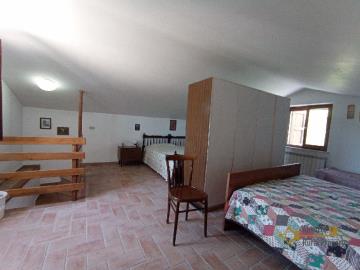 38-beautiful-villa-with-garde-and-terraces-for-sale-abruzzo-colledimezzo