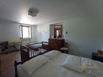 45-beautiful-villa-with-garde-and-terraces-for-sale-abruzzo-colledimezzo