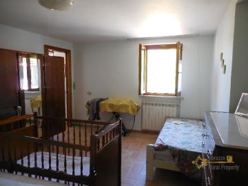 46-beautiful-villa-with-garde-and-terraces-for-sale-abruzzo-colledimezzo