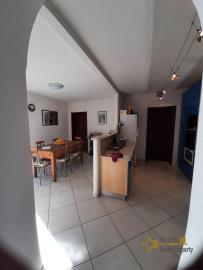 03-renovated-town-house-with-balcony-and-panoramic-view-for-sale-italy-abruzzo-colledimezzo