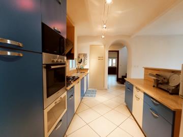 7b-renovated-town-house-with-balcony-and-panoramic-view-for-sale-italy-abruzzo-colledimezzo