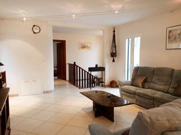 17b-renovated-town-house-with-balcony-and-panoramic-view-for-sale-italy-abruzzo-colledimezzo