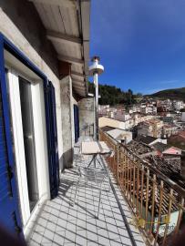 21-renovated-town-house-with-balcony-and-panoramic-view-for-sale-italy-abruzzo-colledimezzo
