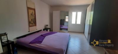 24-renovated-town-house-with-balcony-and-panoramic-view-for-sale-italy-abruzzo-colledimezzo