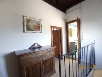 11-Character-stone-house-with-cellar-for-sale-Italy-Furci
