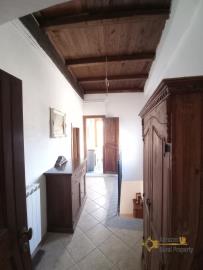 13-Character-stone-house-with-cellar-for-sale-Italy-Furci