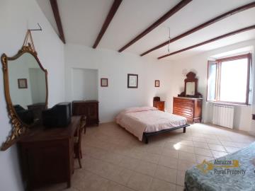 22-Character-stone-house-with-cellar-for-sale-Italy-Furci