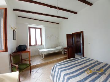 26-Character-stone-house-with-cellar-for-sale-Italy-Furci