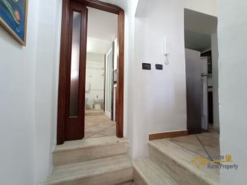 07-perfect-condition-stone-house-with-balcony-near-amenities-for-sale-italy-abruzzo-gissi