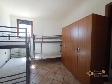 26-perfect-condition-stone-house-with-balcony-near-amenities-for-sale-italy-abruzzo-gissi