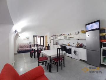 10-Character-stone-house-with-panoramic-roof-terrace-for-sale-Italy-Lanciano