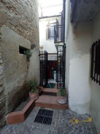 46-Character-stone-house-with-panoramic-roof-terrace-for-sale-Italy-Lanciano