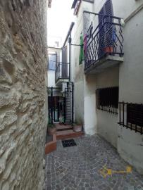 47-Character-stone-house-with-panoramic-roof-terrace-for-sale-Italy-Lanciano