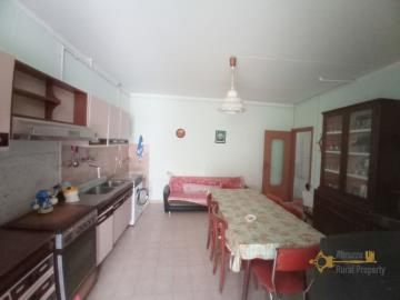 05-2-bedroom-town-house-with-garden-for-sale-Italy-Molise-Agnone
