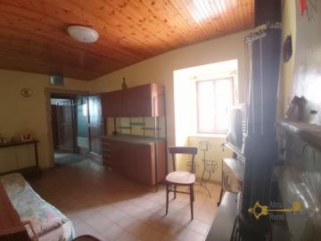 12-2-bedroom-town-house-with-garden-for-sale-Italy-Molise-Agnone