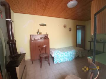 13-2-bedroom-town-house-with-garden-for-sale-Italy-Molise-Agnone