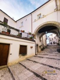 3-Character-town-house-with-garden-for-sale-Fossalto-Molise-Italy