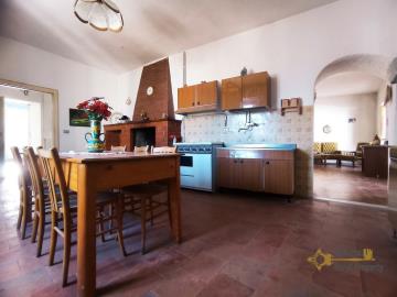 8-Character-town-house-with-garden-for-sale-Fossalto-Molise-Italy