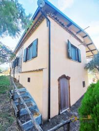 12-Incredible-country-house-with-6000-sqm-of-land-and-panoramic-view-for-sale-Trivento-Molise-Italy