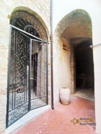 4-Beautiful-historic-apartment-for-sale-in-Palata-Molise-Italy