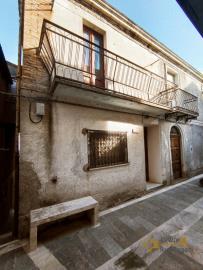 2-Large-tow-house-with-terrace-near-the-coast-for-sale-Abruzzo-italy