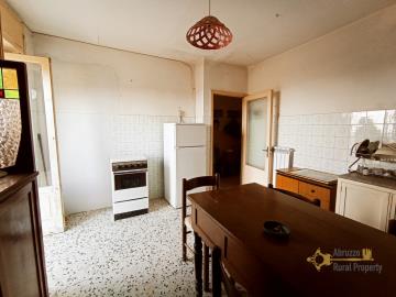 6-Large-tow-house-with-terrace-near-the-coast-for-sale-Abruzzo-italy