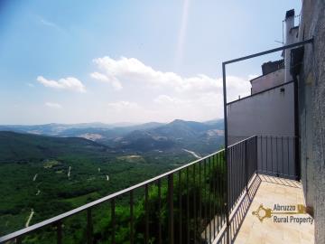 42-Large-tow-house-with-terrace-near-the-coast-for-sale-Abruzzo-italy