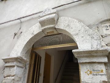 04-stone-house-with-panoramic-view-for-sale-abruzzo-carpineto
