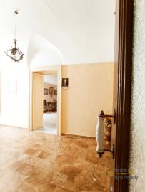 07-elegant-beautiful-historic-palazzo-original-details-for-sale-italy-molise-larino