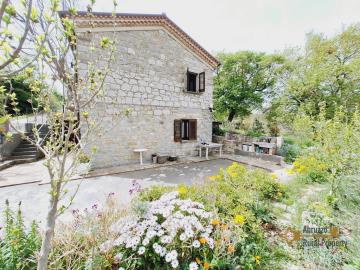 2-Completely-restored-stone-house-for-sale-Italy-Celenza-sul-Trigno