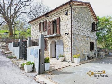 3-Completely-restored-stone-house-for-sale-Italy-Celenza-sul-Trigno