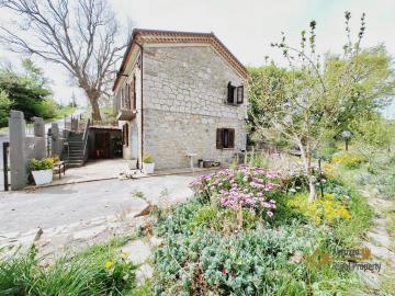 4-Completely-restored-stone-house-for-sale-Italy-Celenza-sul-Trigno