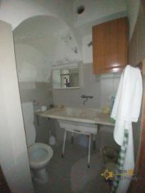08Cosy-two--bedroom-town-house-composed-by-two-units-for-sale-Italy-Torrebruna