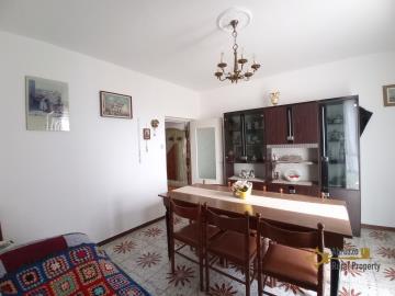 10-Habitable-three-bedroom-town-house-for-sale-Italy-Gissi