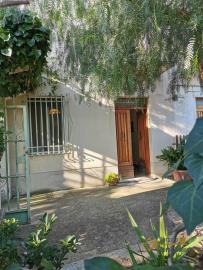 02-semi-detached-town-house-with-garden-20-minutes-from-the-coast-for-sale-italy-abruzzo-fresagrandina