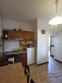 13-semi-detached-town-house-with-garden-20-minutes-from-the-coast-for-sale-italy-abruzzo-fresagrandina
