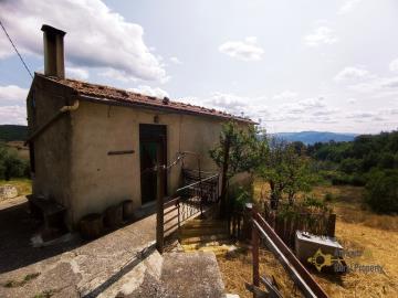 03-Panoramic-country-town-house-with-land-for-sale-Italy-Palmoli