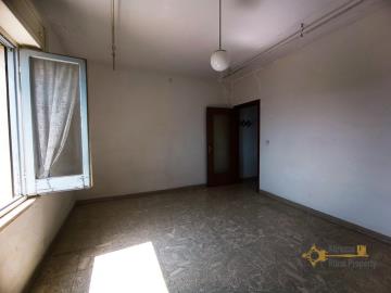 13-Panoramic-country-town-house-with-land-for-sale-Italy-Palmoli