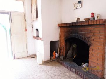 15-Panoramic-country-town-house-with-land-for-sale-Italy-Palmoli