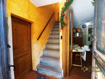 8-Restored-town-house-made-of-stone-for-sale-Guilmi