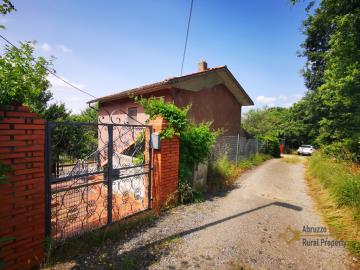 07-Country-house-with-olive-grove-for-sale-Italy-Molise-Roccavivara