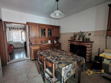 12-Country-house-with-olive-grove-for-sale-Italy-Molise-Roccavivara