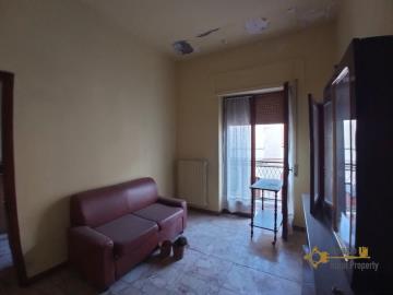 04-Three-bedroom-town-house-in-need-of-renovation-for-sale-Italy-Gissi