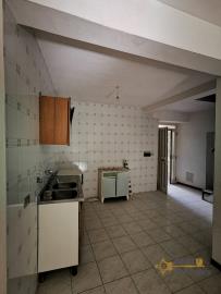 13-One-bedroom-town-house-to-restore-near-the-coast-for-sale-Fresagrandinaria-Abruzzo-Italy