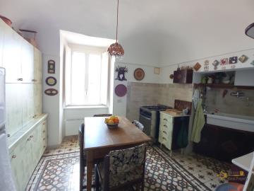 03-Character-three-bedroom-town-house-with-sea-view-for-sale-Italy-Monteodorisio