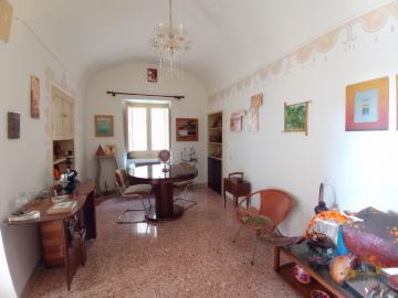 10-Character-three-bedroom-town-house-with-sea-view-for-sale-Italy-Monteodorisio